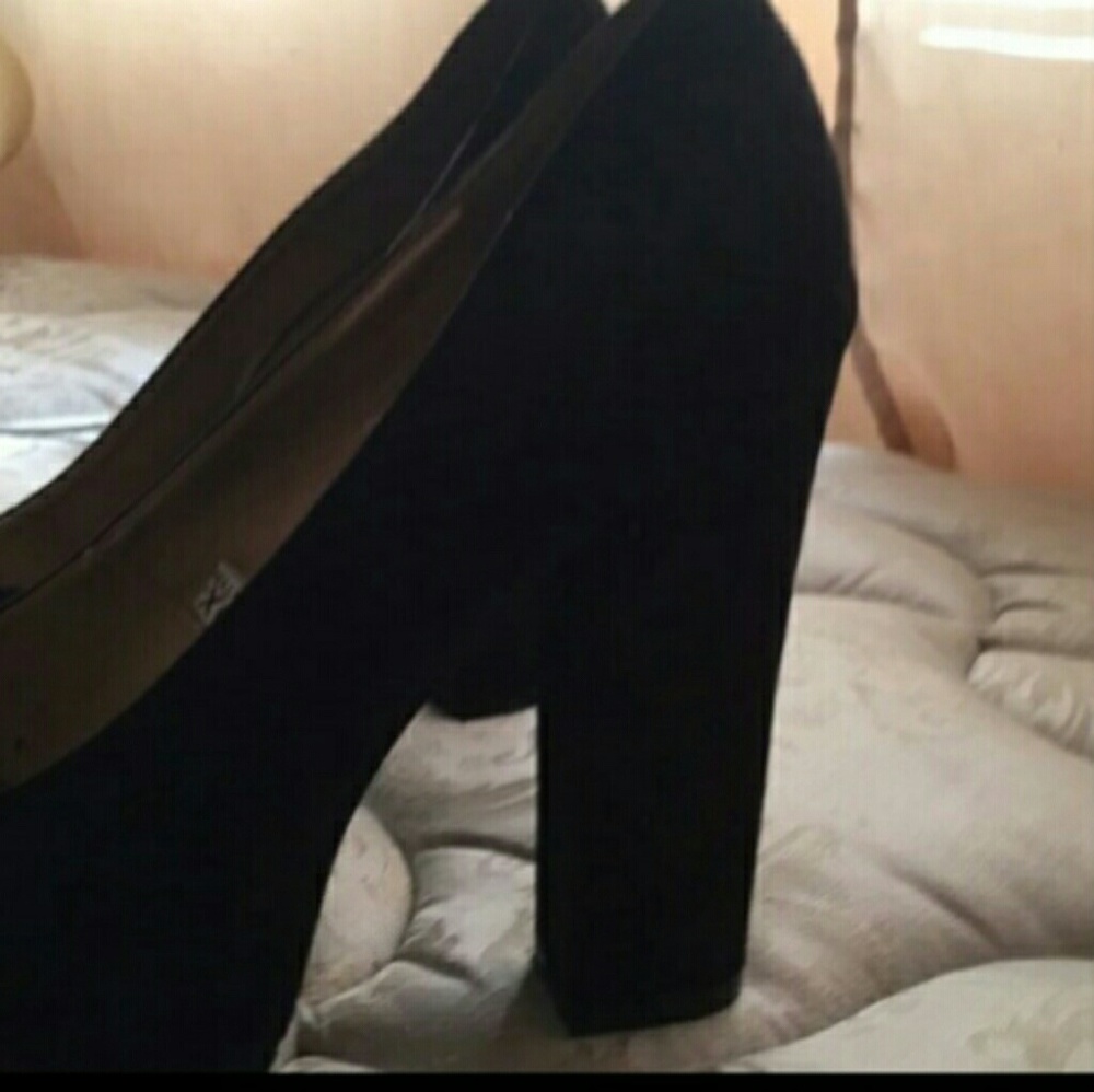 Mossimo heels - Picture 3 of 3